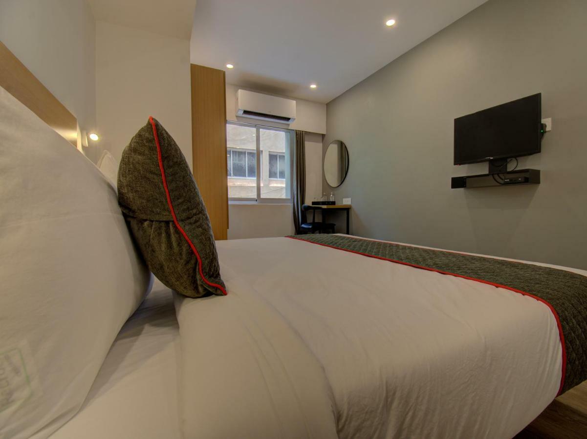Oyo Townhouse 150 Shreyas Colony Hotel Ahmedabad Exterior foto